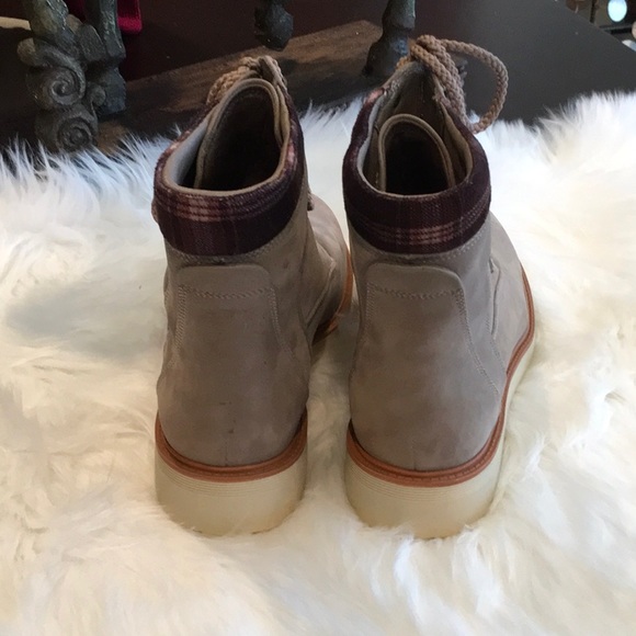 Adorable Baretraps NWOT - Picture 5 of 14